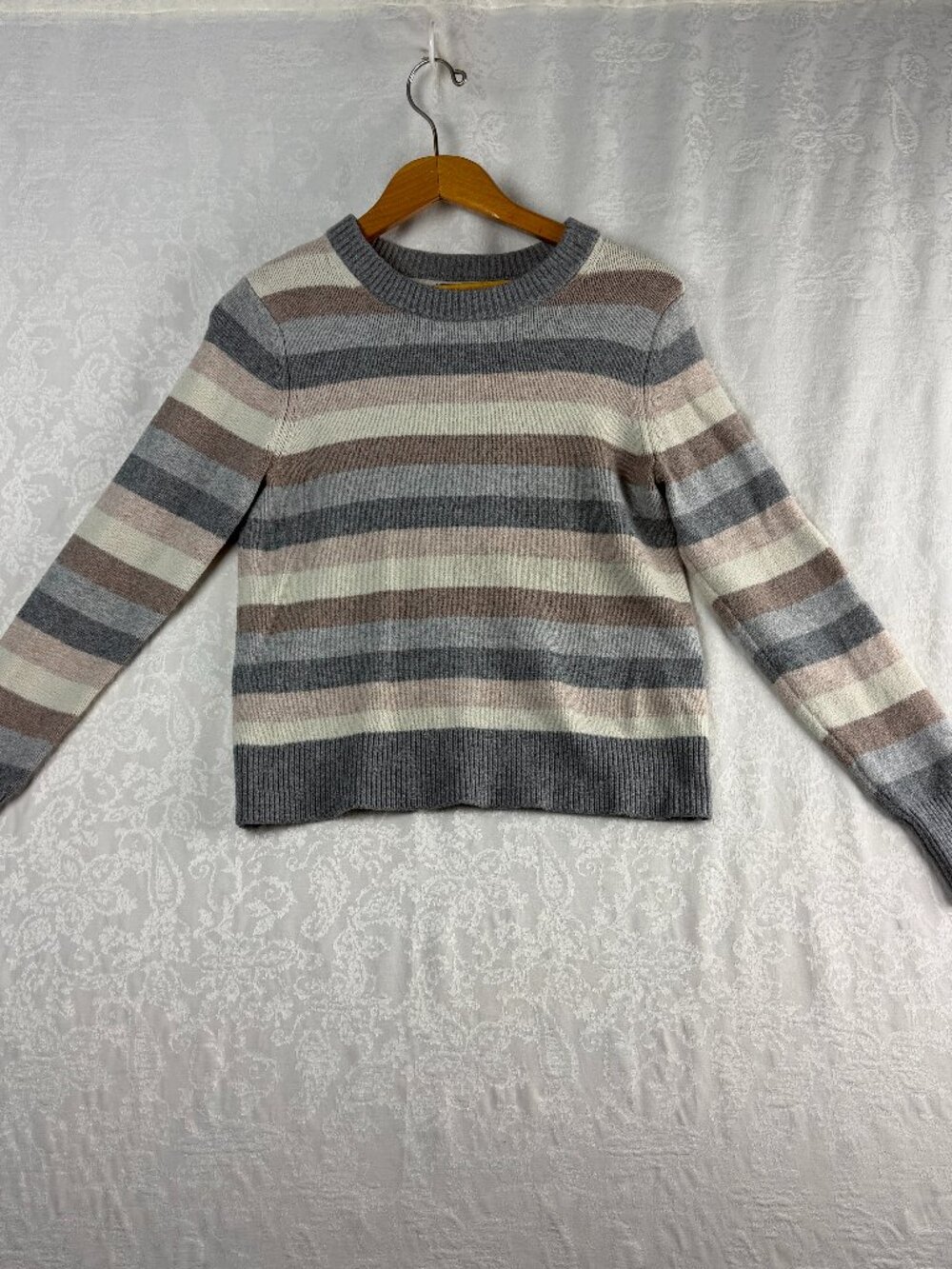 GAP Women’s Medium Striped Crewneck Sweater Gray Brown Cream Long Sleeve